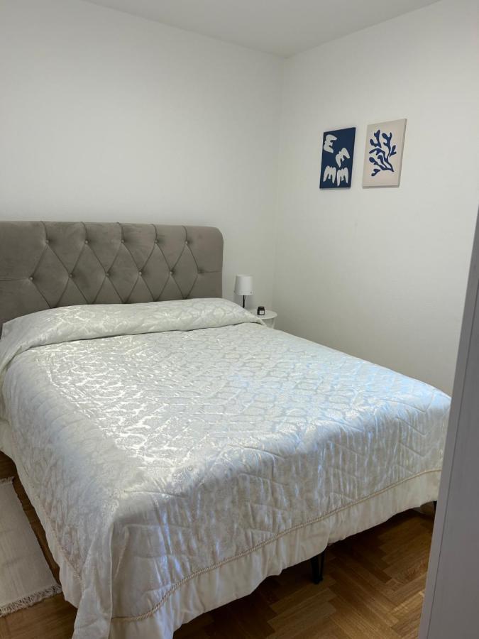 Apartamento Zio Nino Sutomiscica Exterior foto